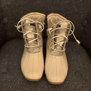 NEW Sperry Unisex – Child Saltwater Boot